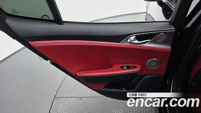 Kia Stinger 2.2 Diesel AWD Platinum 2020 — фото 25