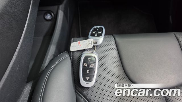 Hyundai Santa Fe HEV 1.6 2WD Exclusive 2022 — фото 15