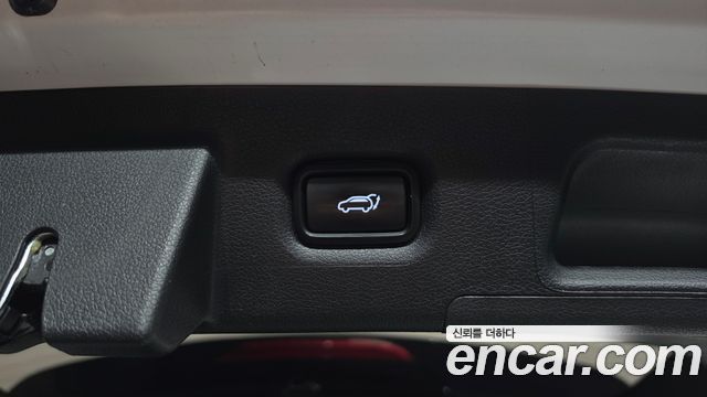 Hyundai Santa Fe HEV 1.6 2WD Exclusive 2022 — фото 18