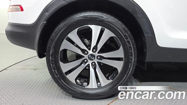 Kia Sportage R Diesel 2WD TLX High-Deluxe 2013 — фото 5