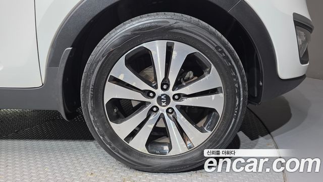 Kia Sportage R Diesel 2WD TLX High-Deluxe 2013 — фото 21