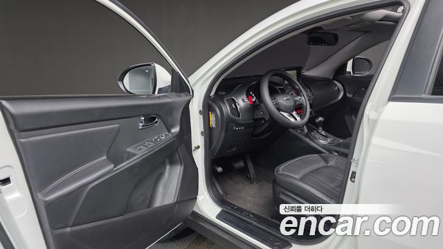 Kia Sportage R Diesel 2WD TLX High-Deluxe 2013 — фото 26