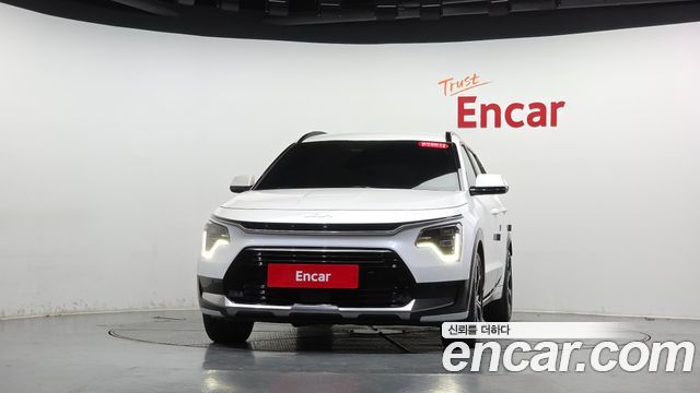 Kia Niro Signature 2023 — фото 3