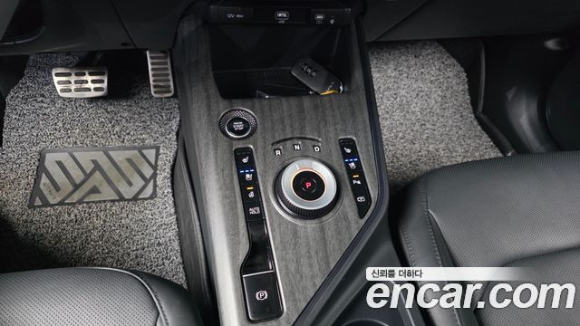 Kia Niro Signature 2023 — фото 9