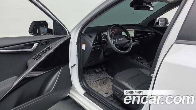 Kia Niro Signature 2023 — фото 10