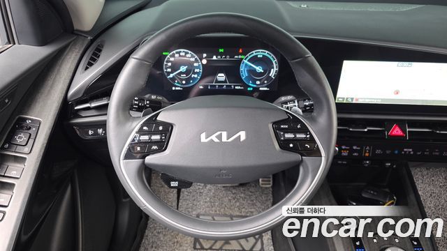 Kia Niro Signature 2023 — фото 13