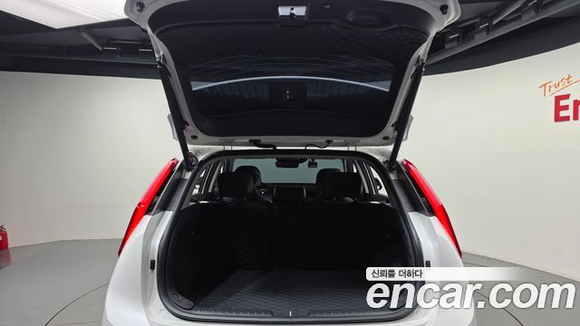 Kia Niro Signature 2023 — фото 20