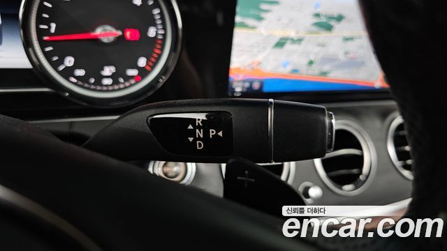 Mercedes-Benz E-Class (W213) E220d Avantgarde 2017 — фото 9