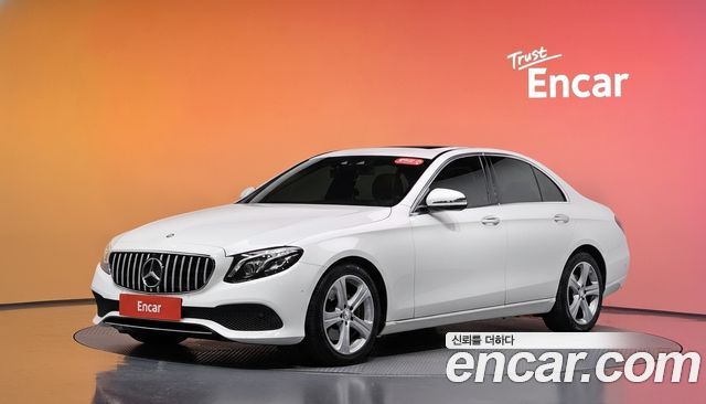 Mercedes-Benz E-Class (W213) E220d Avantgarde 2017 — фото 1