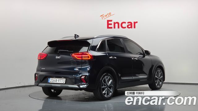 Kia Niro 1.6 HEV Noblesse Special 2020 — фото 2