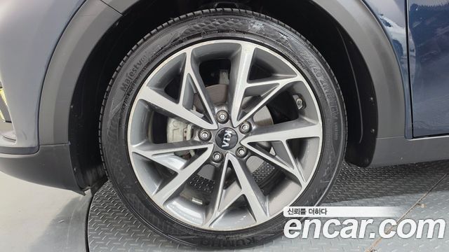 Kia Niro 1.6 HEV Noblesse Special 2020 — фото 5