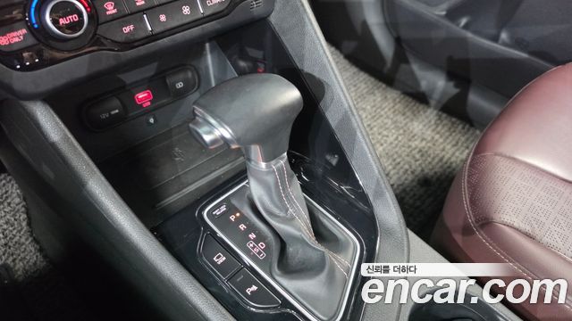 Kia Niro 1.6 HEV Noblesse Special 2020 — фото 9