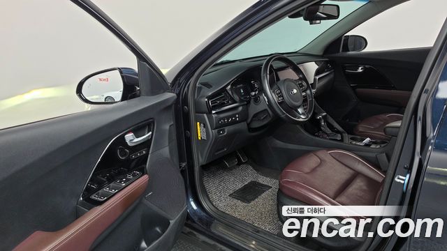 Kia Niro 1.6 HEV Noblesse Special 2020 — фото 10
