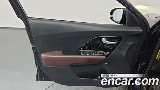 Kia Niro 1.6 HEV Noblesse Special 2020 — фото 24