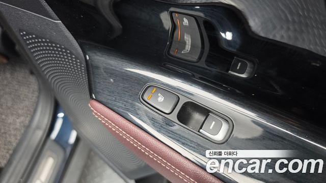 Kia Niro 1.6 HEV Noblesse Special 2020 — фото 29