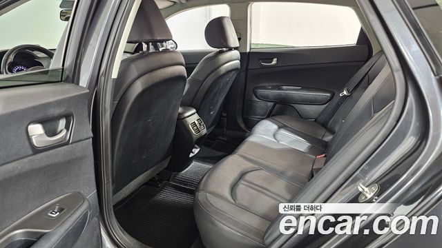 Kia K5 (II) 2.0 SX Style Edition 2018 — фото 12