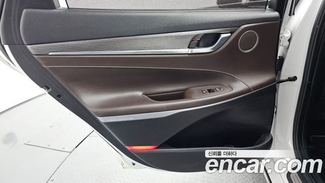 Hyundai Grandeur (IG) 3.0 Exclusive 2018 — фото 25