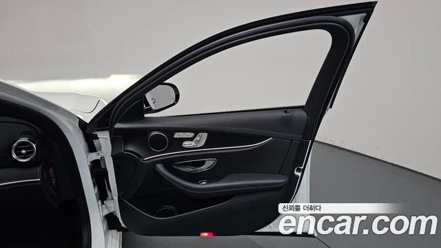 Mercedes-Benz E-Class (W213) E250 AMG Line 2023 — фото 24