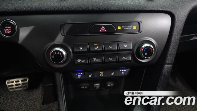 Kia Sportage The Bold Diesel 2.0 2WD Prestige 2019 — фото 17
