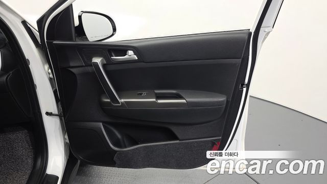 Kia Sportage The Bold Diesel 2.0 2WD Prestige 2019 — фото 24