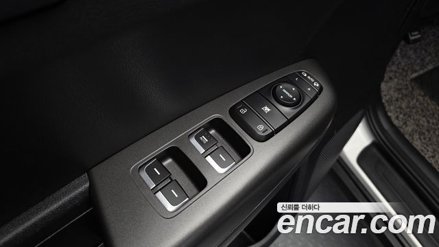 Kia Sportage The Bold Diesel 2.0 2WD Prestige 2019 — фото 28