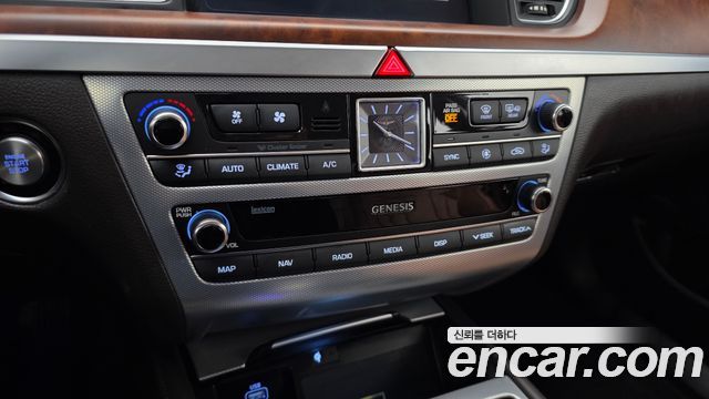 Genesis G80 3.3 GDI AWD Premium Luxury 2020 — фото 17