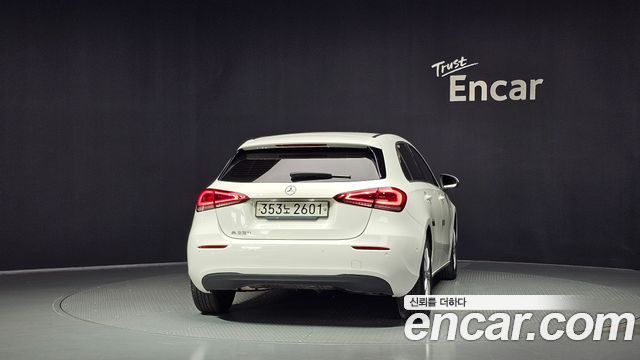 Mercedes-Benz A-Class (W177) A220 Hatchback 2019 — фото 4