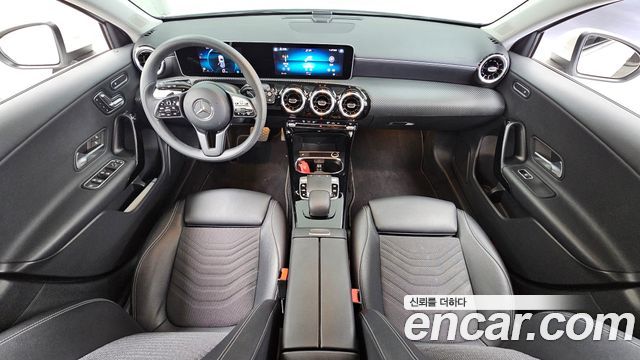Mercedes-Benz A-Class (W177) A220 Hatchback 2019 — фото 7