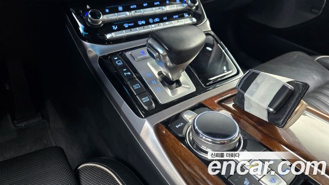 Genesis EQ900 5.0 GDI AWD Prestige 2016 — фото 9