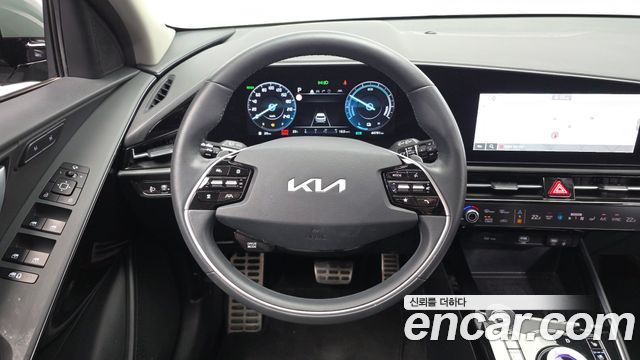 Kia Niro Signature 2022 — фото 13