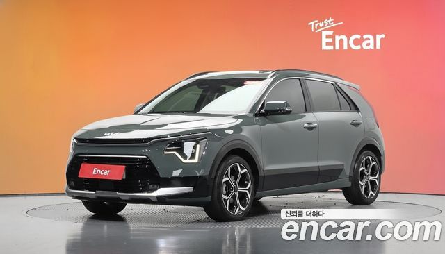 Kia Niro Signature 2022 — фото 1