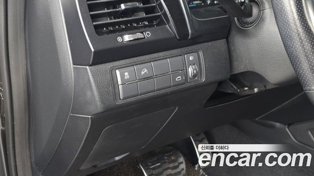 KG Mobility (SsangYong) Rexton Sports Khan Diesel 2.2 4WD Dynamic Edition (5-Link) 2021 — фото 24