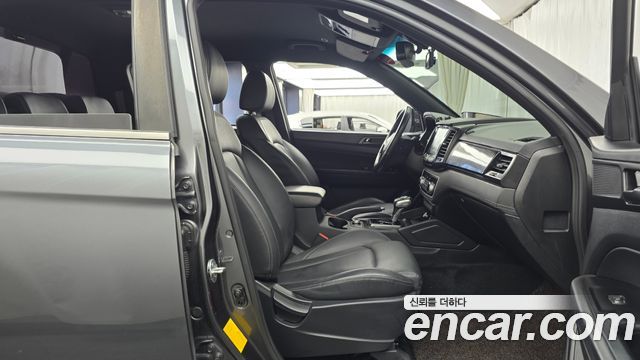KG Mobility (SsangYong) Rexton Sports Khan Diesel 2.2 4WD Dynamic Edition (5-Link) 2021 — фото 32