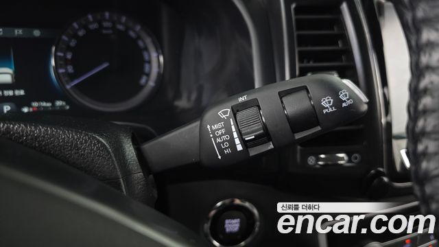 KG Mobility (SsangYong) Rexton Sports Khan Diesel 2.2 4WD Dynamic Edition (5-Link) 2021 — фото 33