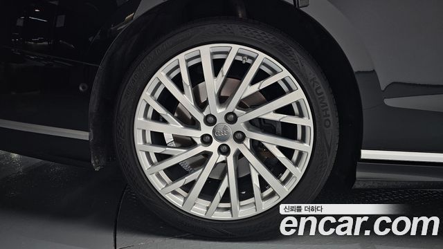 Audi A8 (D5) 55 TFSI Quattro LWB 2020 — фото 5