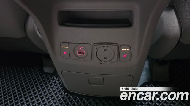 Kia Carnival 9-seater Noblesse 2017 — фото 19