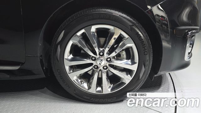Kia Carnival 9-seater Noblesse 2017 — фото 21
