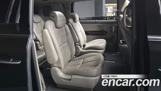 Kia Carnival 9-seater Noblesse 2017 — фото 26
