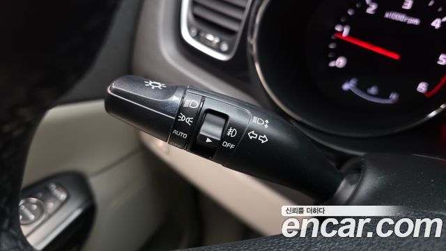 Kia Carnival 9-seater Noblesse 2017 — фото 28