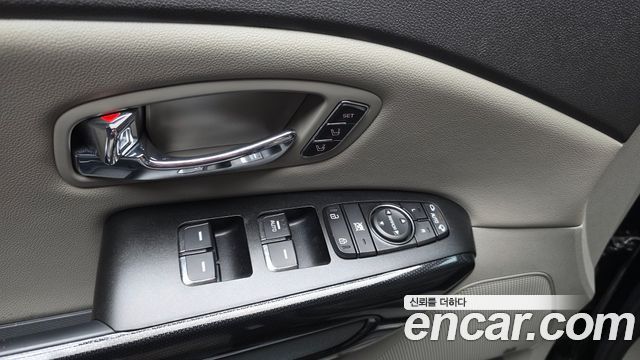 Kia Carnival 9-seater Noblesse 2017 — фото 30