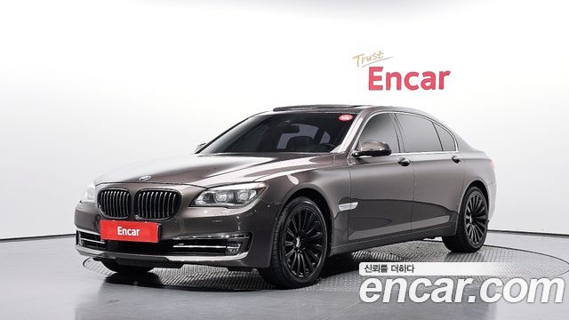 BMW 7 Series (F01) 740Li