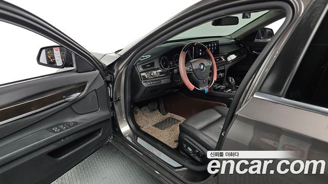 BMW 7 Series (F01) 740Li 2013 — фото 10