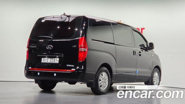 Hyundai Grand Starex Van 5-Seater Modern 2019 — фото 2