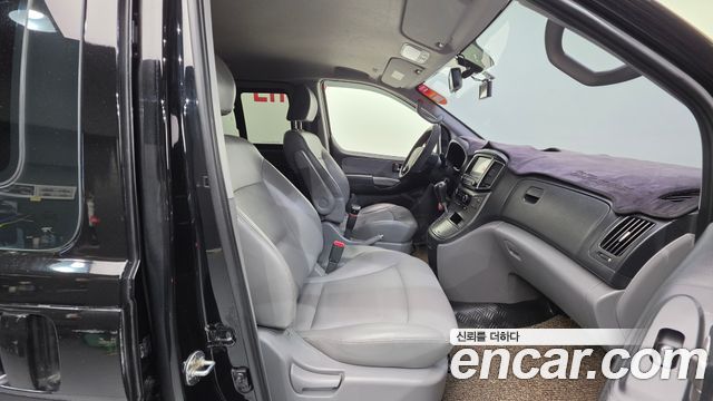 Hyundai Grand Starex Van 5-Seater Modern 2019 — фото 10