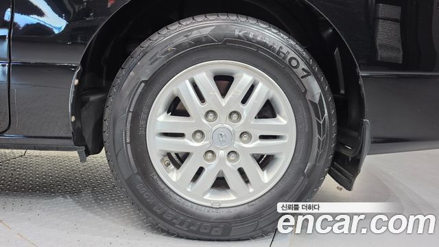 Hyundai Grand Starex Van 5-Seater Modern 2019 — фото 21