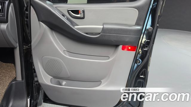 Hyundai Grand Starex Van 5-Seater Modern 2019 — фото 25