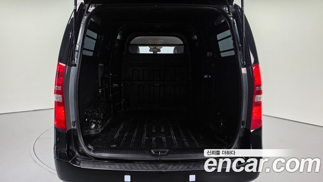 Hyundai Grand Starex Van 5-Seater Modern 2019 — фото 29