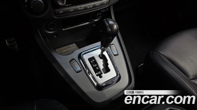 KG Mobility (SsangYong) Korando Turismo 4WD TX 9-seater 2018 — фото 8