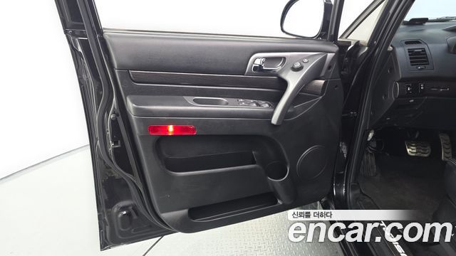 KG Mobility (SsangYong) Korando Turismo 4WD TX 9-seater 2018 — фото 29