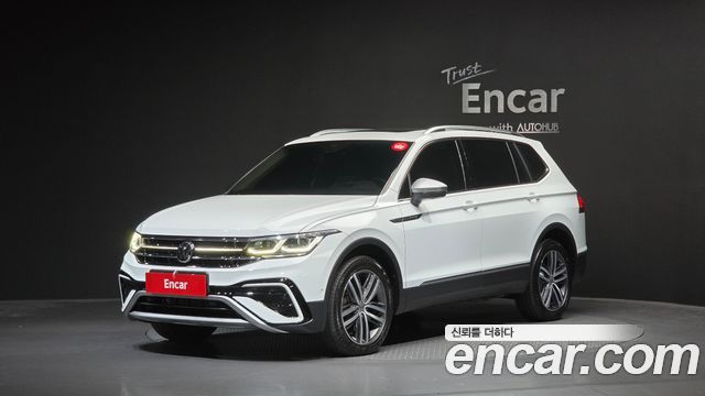 Volkswagen Tiguan Allspace 2.0 TSI Prestige 2023 — фото 1